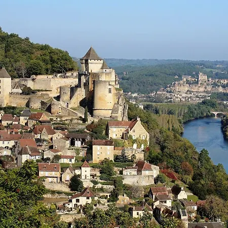 Holiday home Les Volets Bleus *