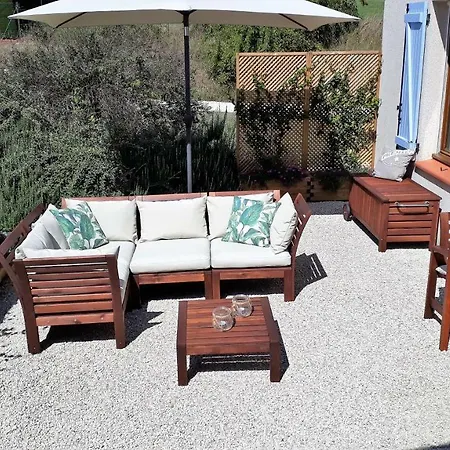 Les Volets Bleus Holiday home *