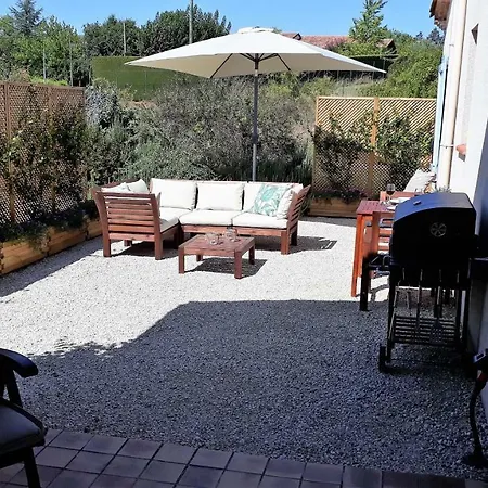 Les Volets Bleus Holiday home *