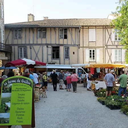 Holiday home Les Volets Bleus *